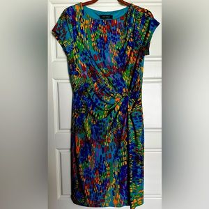 Super cute colorful dress!